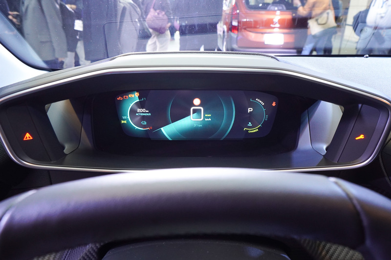 進化した「3D i-Cockpit」