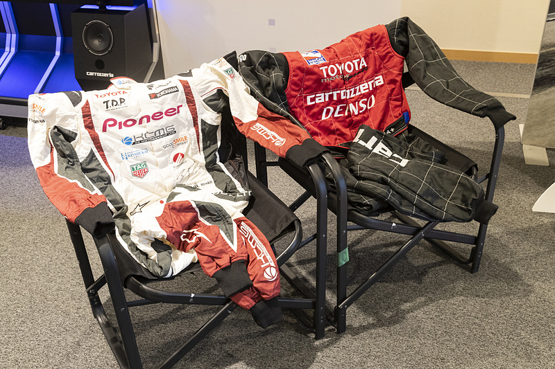 レーシングスーツ