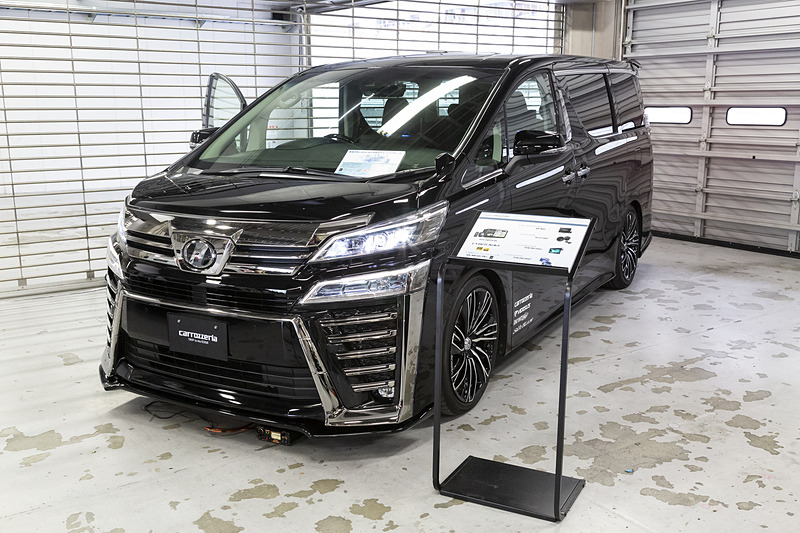 ピット内ではオーディオの試聴が可能だった