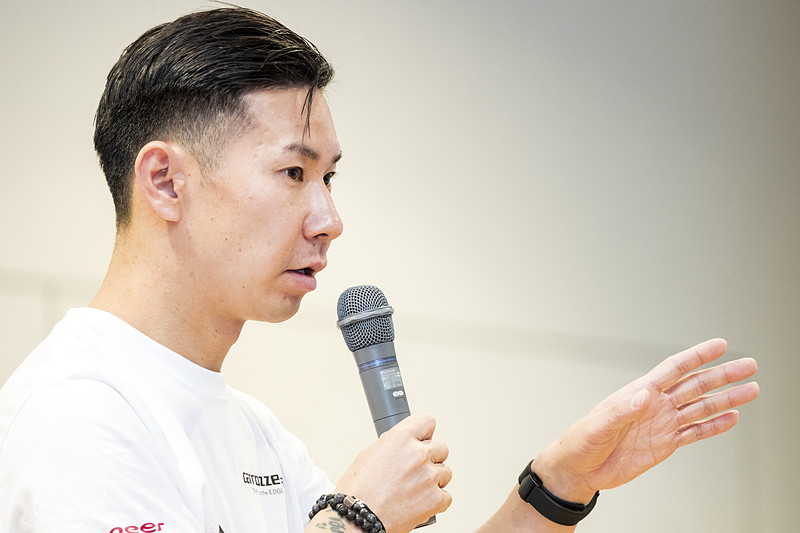 30分ほど行なわれたトークショーでは話が脱線しまくり