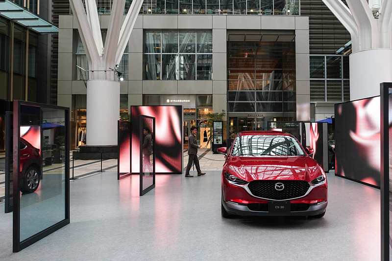 「Tokyo Midtown DESIGN TOUCH 2019」のマツダブース。新型クロスオーバーSUVのCX-30が展示される