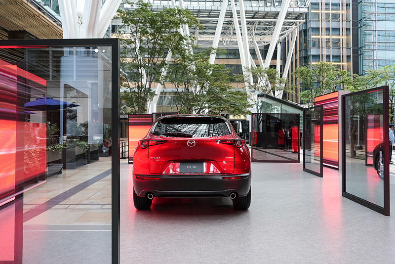 「Tokyo Midtown DESIGN TOUCH 2019」のマツダブース。新型クロスオーバーSUVのCX-30が展示される