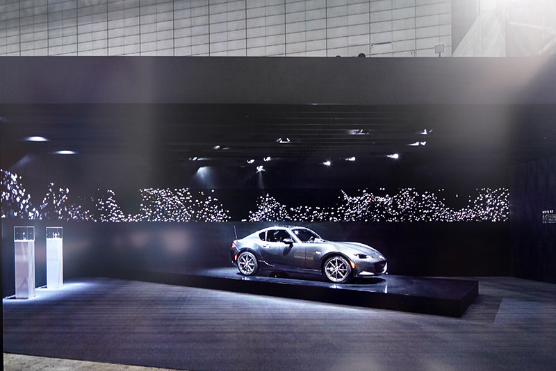 オートモービルカウンシル 2016でのマツダブースのアートで出展