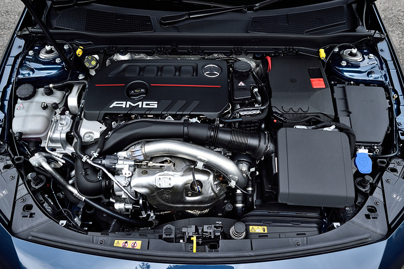 AMGのノウハウによりチューニングされた直列4気筒DOHC 2.0リッターターボ「M260」型エンジンを搭載。A 250 4MATIC セダンに搭載される同型式のエンジンより最高出力は60kW（82PS）、最大トルクは50Nm（5.1kgfm）それぞれアップした最高出力225kW（306PS）/5800rpm、最大トルク400Nm（40.8kgfm）/3000-4000rpmを発生する。組み合わせるトランスミッションは7速DCT