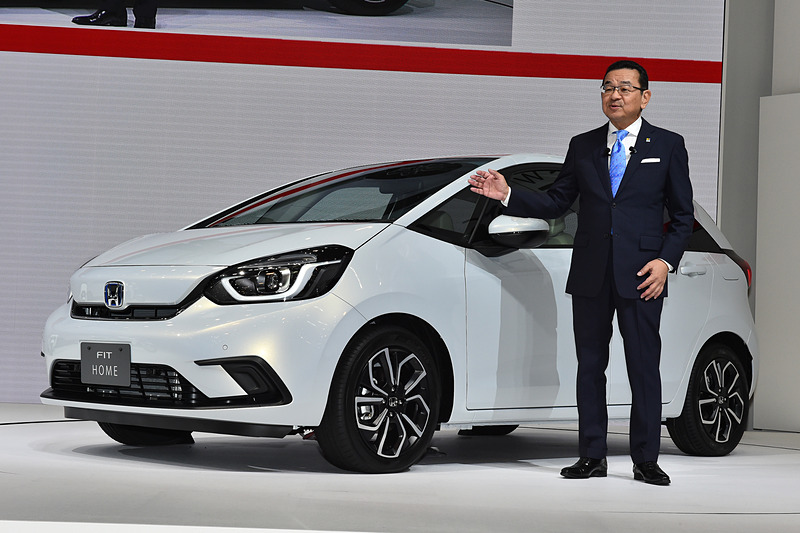 プレスカンファレンスでは本田技研工業株式会社 代表取締役社長 八郷隆弘氏が登壇