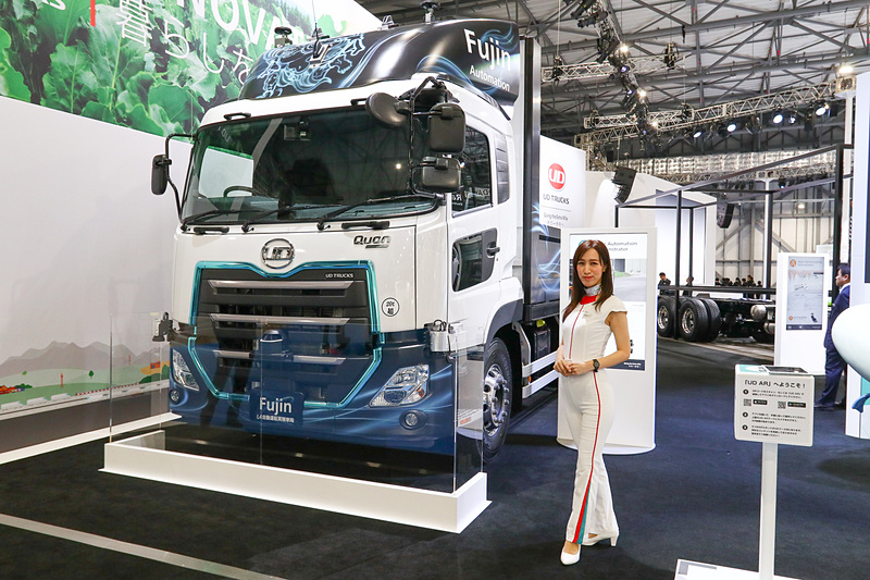 自動運転実験車両の「風神」