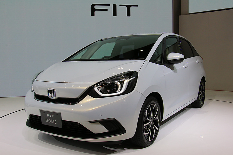 ホンダブースで世界初公開された新型「フィット」