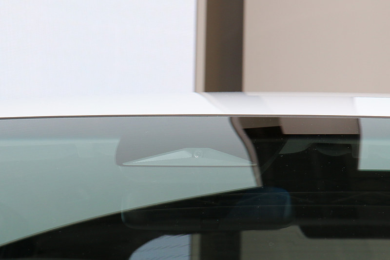 4代目フィットでは「フロントワイドビューカメラ」を新採用