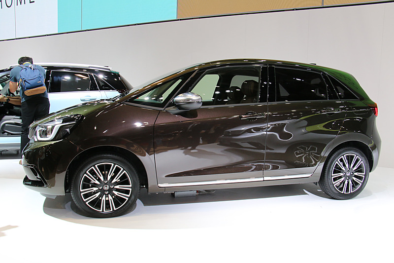 フィット リュクス