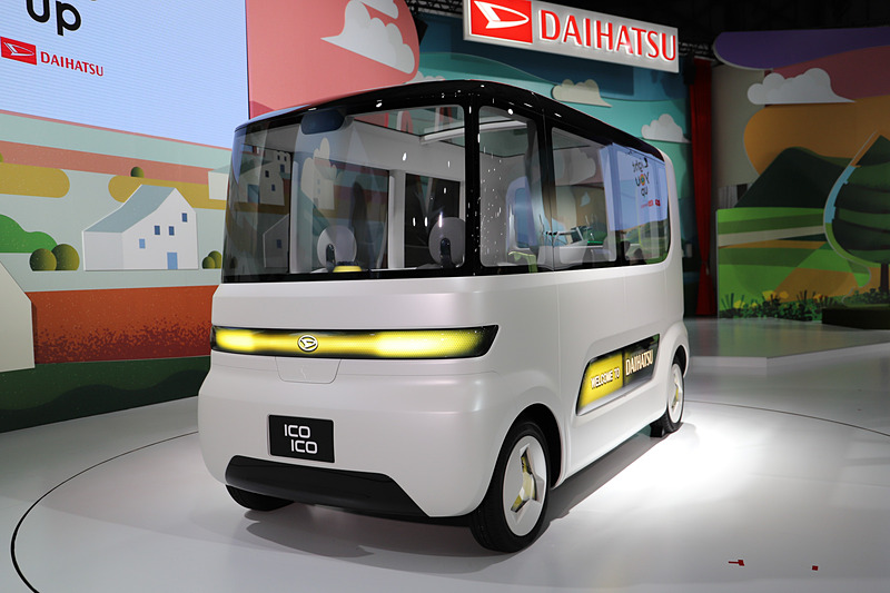 IcoIco（イコイコ）。四角いボディではあるが、進行方向は決まっているとのこと