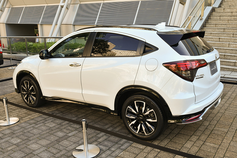 ヴェゼル ツーリング Modulo X