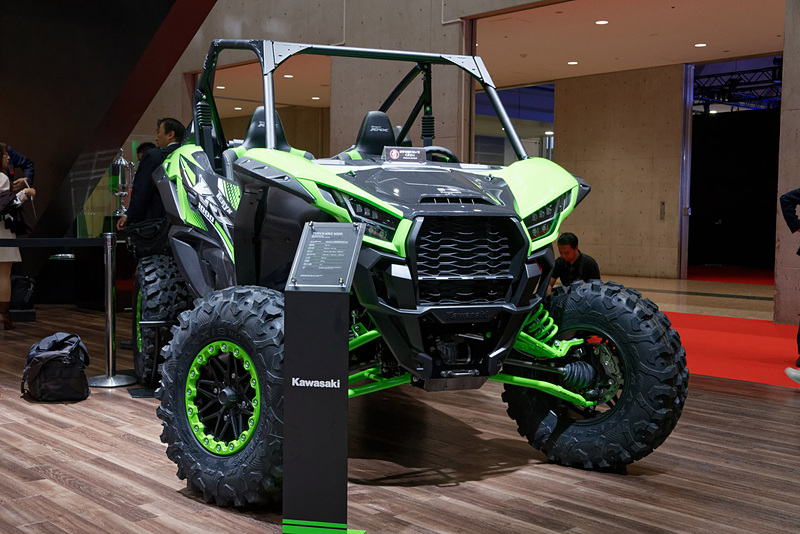 海外向けのオフロード4輪「TERYX KRX 1000」も展示
