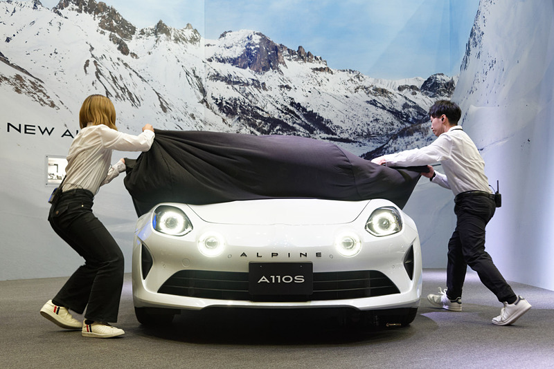 日本市場3モデル目となるA110Sをアンベール