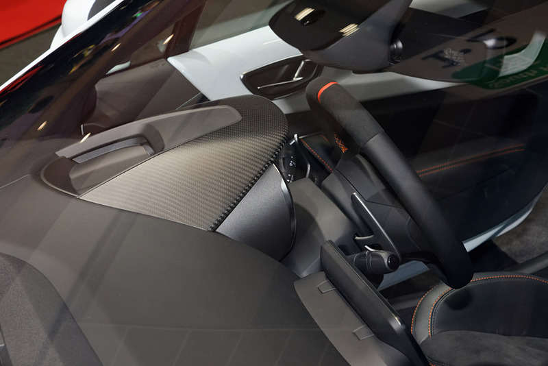 パドルシフトを採用する