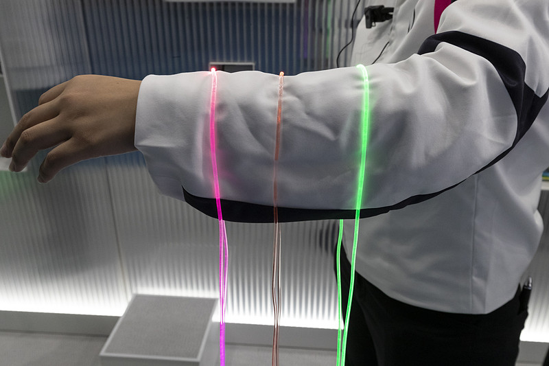 光るストラップがもらえる