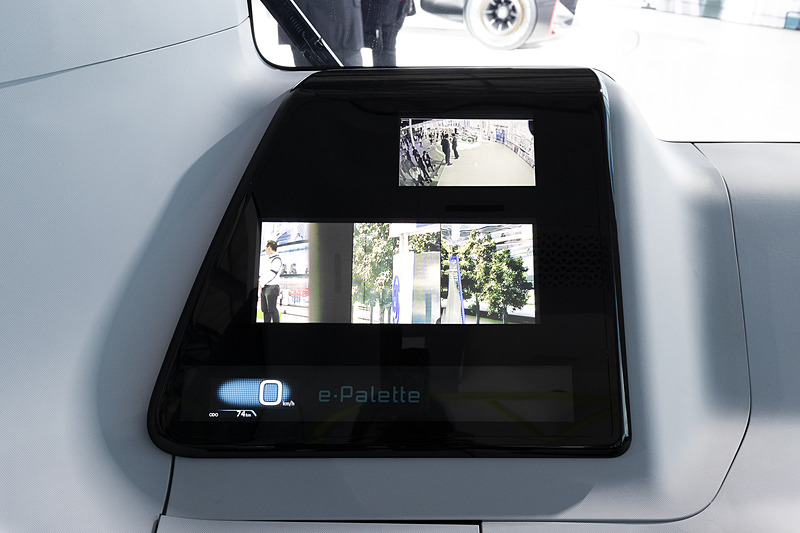 カメラ映像を表示