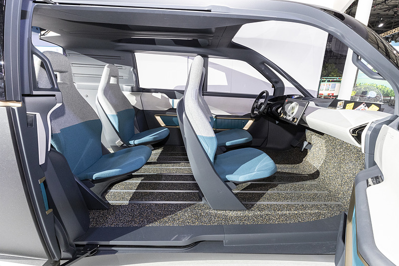 フラットで掃除をしやすいフロア仕上げとなる