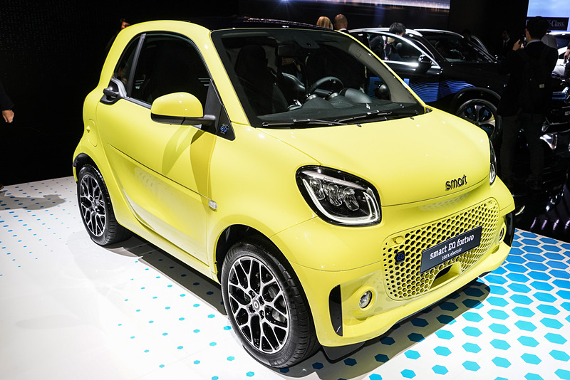 スマート EQ フォーツー