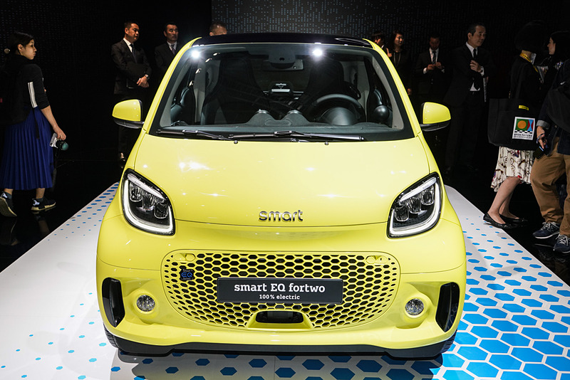 スマート EQ フォーツー