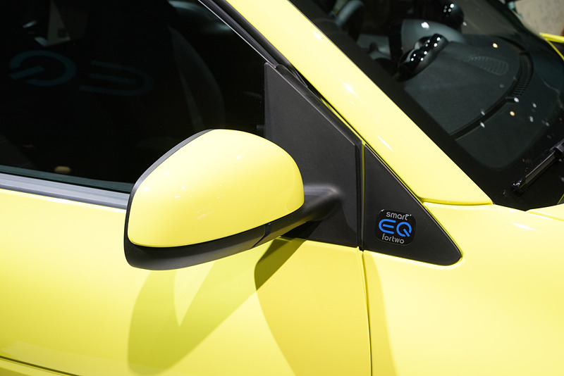 スマート EQ フォーツー