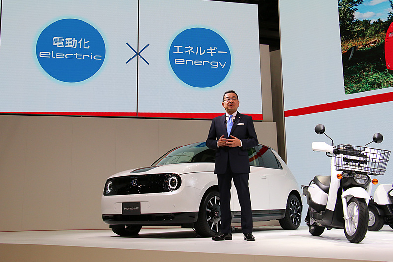 ホンダでは車両の電動化以外にも、電気を手軽に利用できるようにする製品開発に取り組んでいる