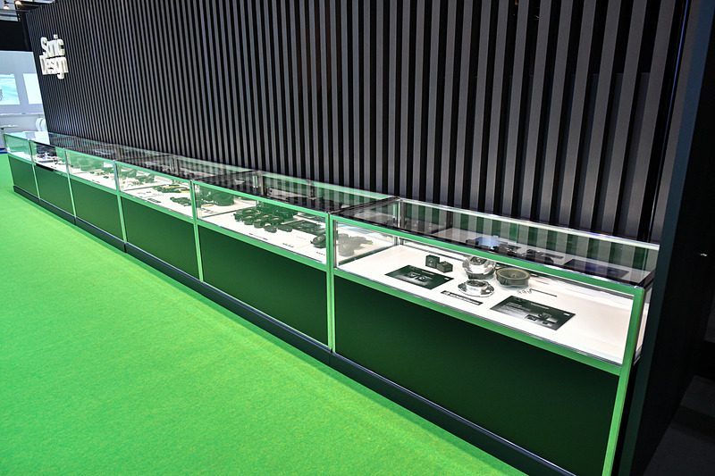 ショーケースでは新開発の小型スピーカーモジュールや既存製品を展示