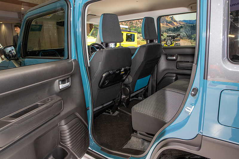 上級グレードのインテリア。ここは標準グレードと同じだった