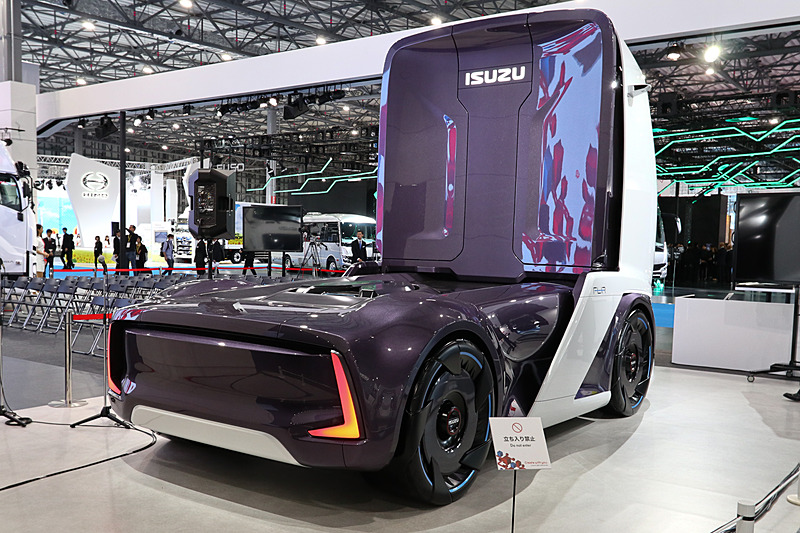 斜め後方から見たFL-IR