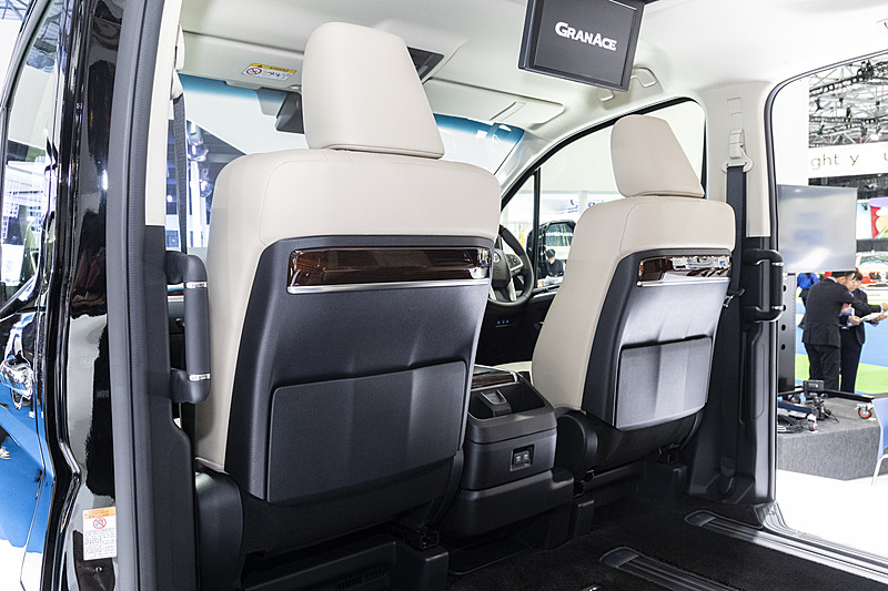 フロントシートの背面