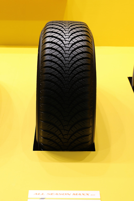 オールシーズンタイヤ「ALL SEASON MAXX」