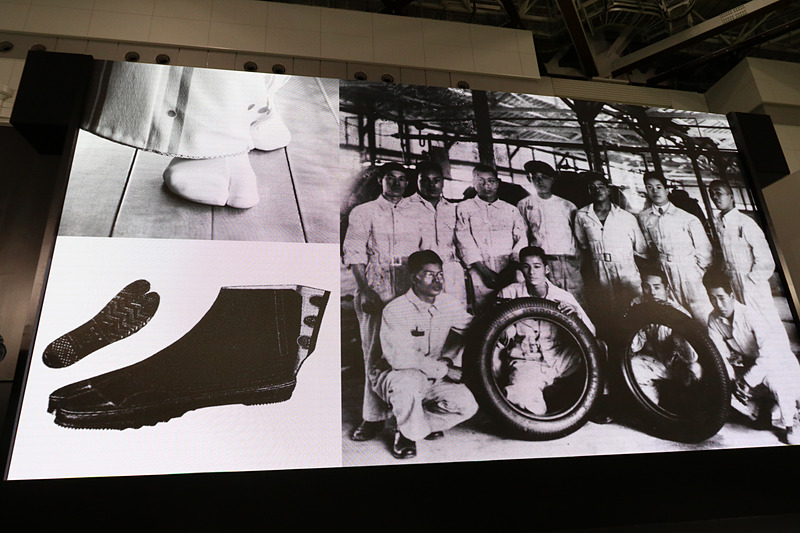 足袋の会社からスタートし、地下足袋を開発。その後タイヤに進出した