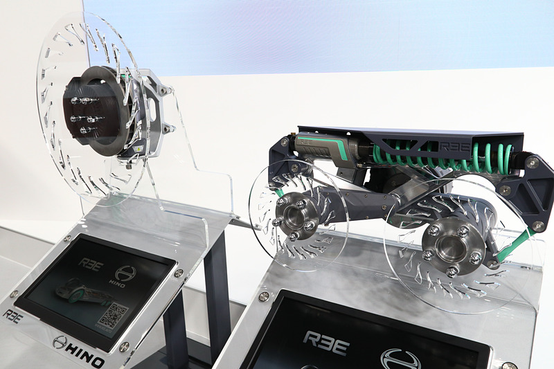 モーター、サスペンション、ブレーキまで一体化したユニット