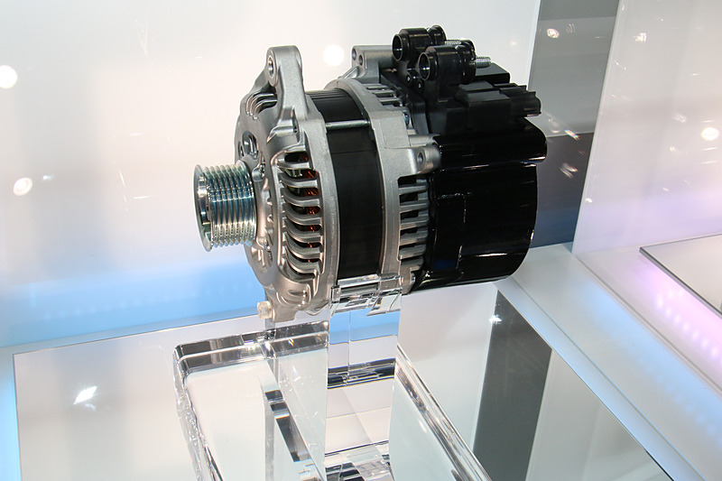 48Vシステム向けのMG。独自の制御技術によって迅速な再始動、エンジン高回転アシストを実現する