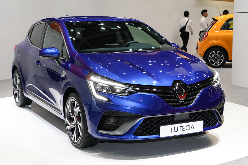 新型ルーテシアはスポーティなイメージの「R.S. Line」に