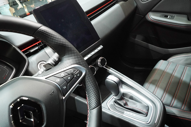 デュアルクラッチの7速EDC