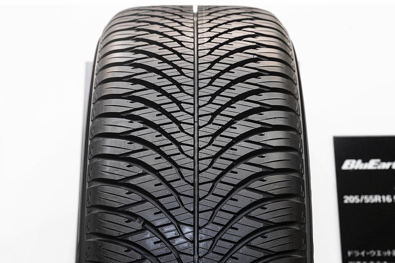 V字ダイバージェントグルーブが特徴