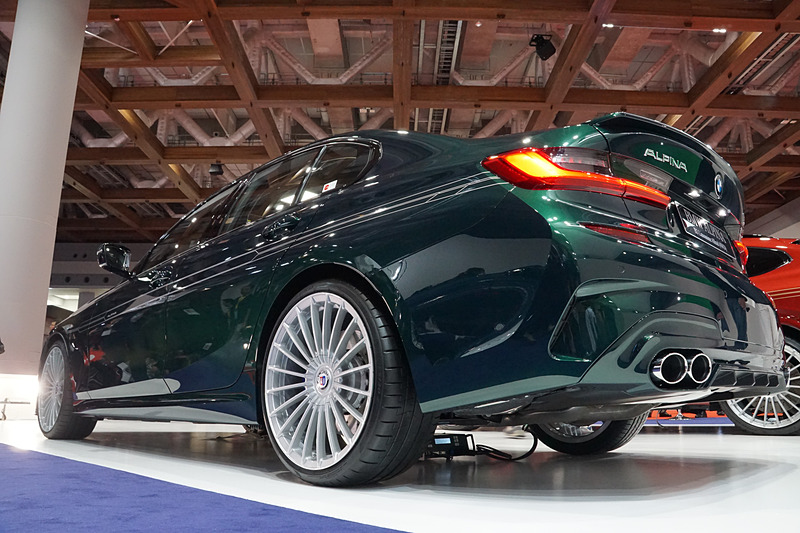 ボディサイズは4719×1827×1440mm（全長×全幅×全高）、ホイールベースは2851mm