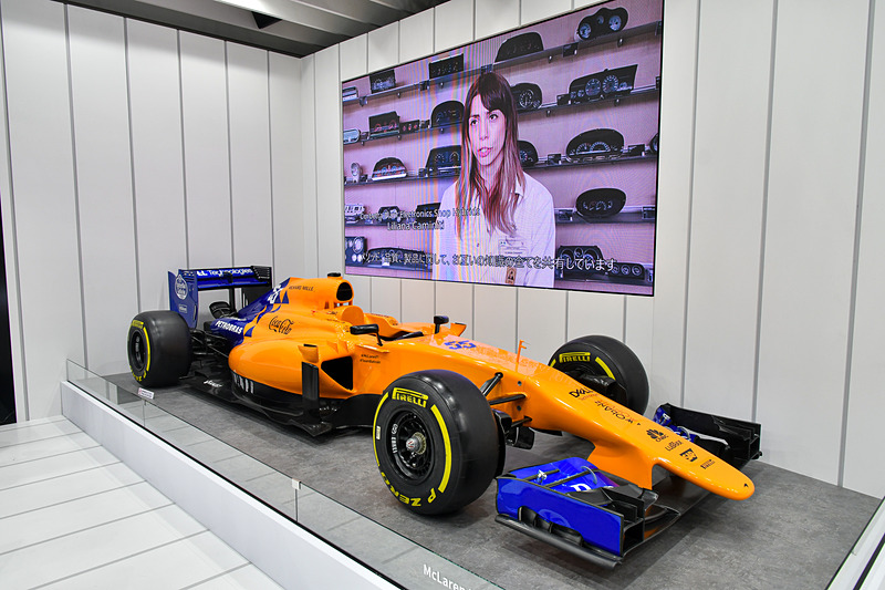 マレリはレースカテゴリーでも製品を提供している。そのシンボルとして展示されているマクラーレンMCL34