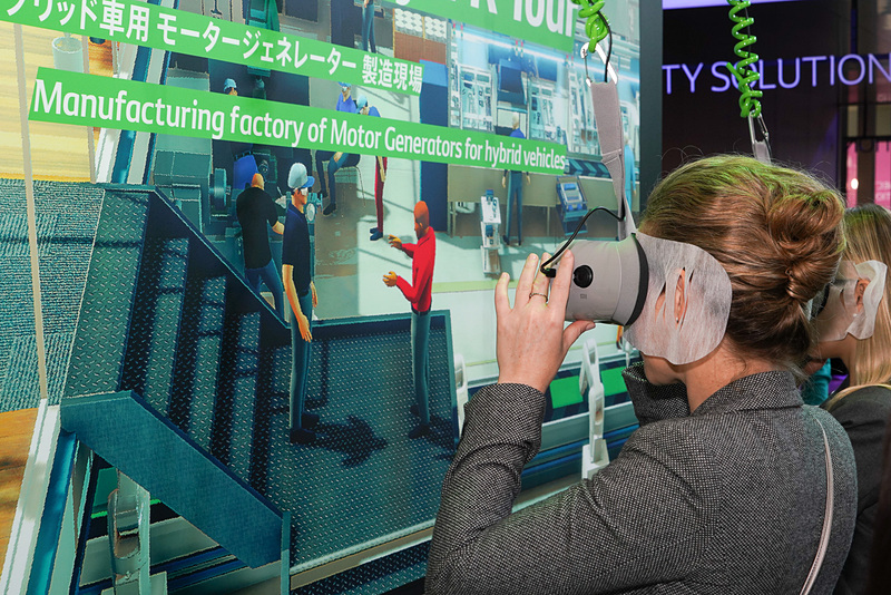 モータージェネレーター製造工場内部をAR見学。通常はまず見ることができない場所。必見だ
