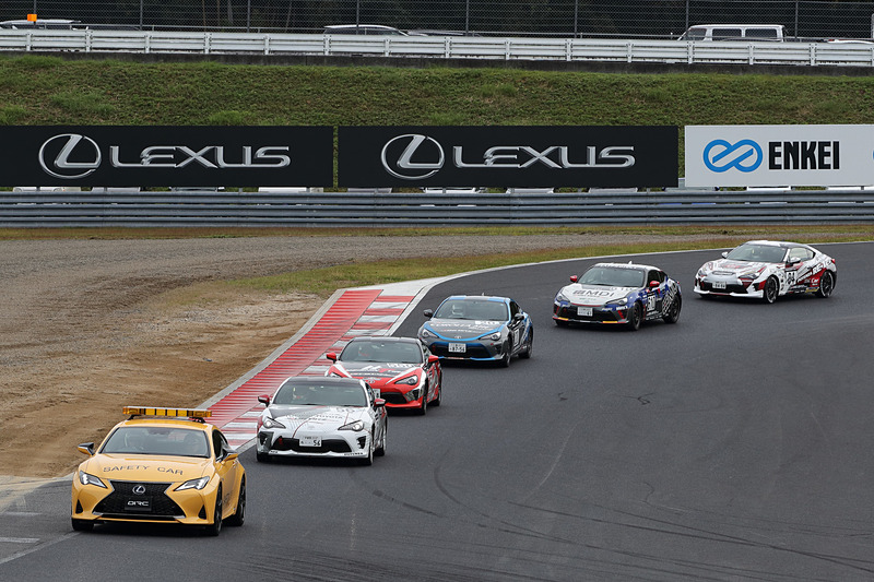 ヒート2の途中、セーフティカー導入。予選21位からのスタートで最終的に4位と、両ヒート合わせて17台を抜くことができた