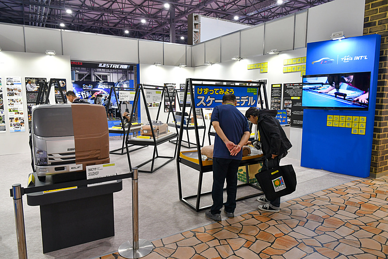 実際に削れるスケールモデルのほか、多くのスケールモデルが展示される