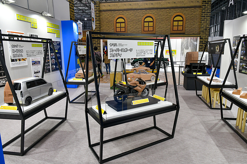 実際に削れるスケールモデルのほか、多くのスケールモデルが展示される