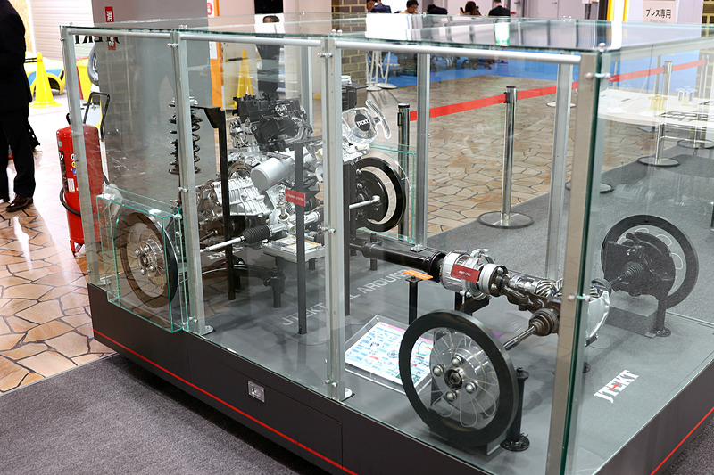 ジェイテクトの部品がどのような場所で使われているのかが分かるスケルトンモデル