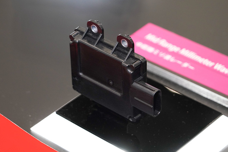 中距離ミリ波レーダー