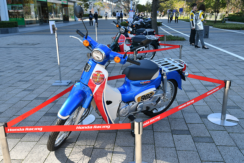 「ホンダ スーパーカブ」カブレース用のスペシャルカラー