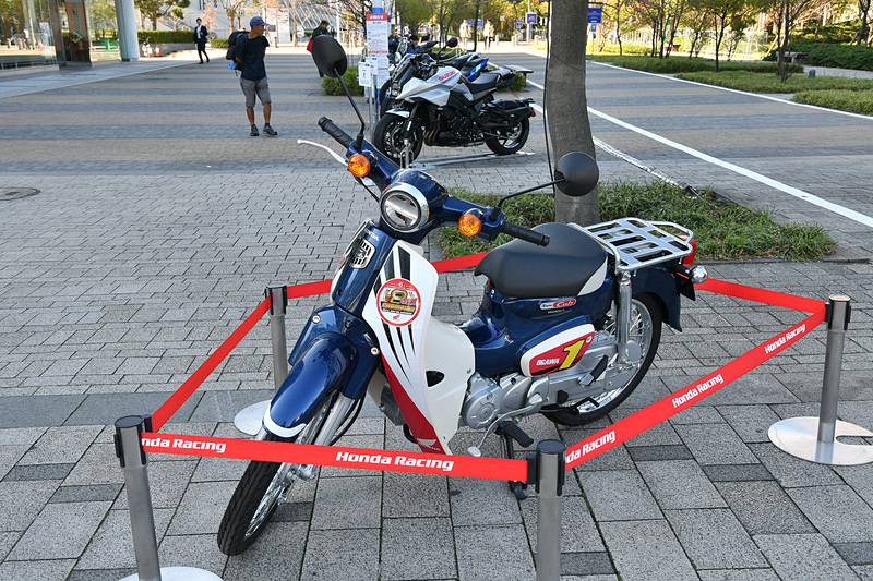 「ホンダ スーパーカブ」カブレース用のスペシャルカラー
