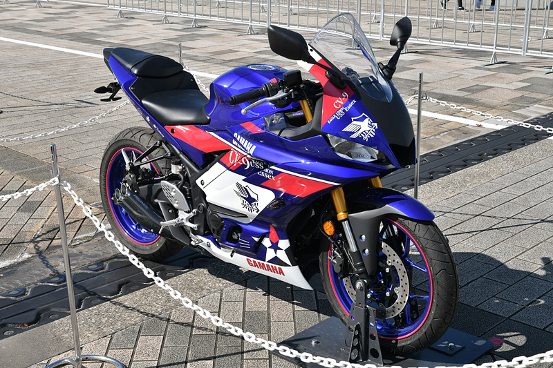 「ヤマハ YZF-R25」アズールレーンのモチーフキャラクター専用の車両（エセックスモデル）
