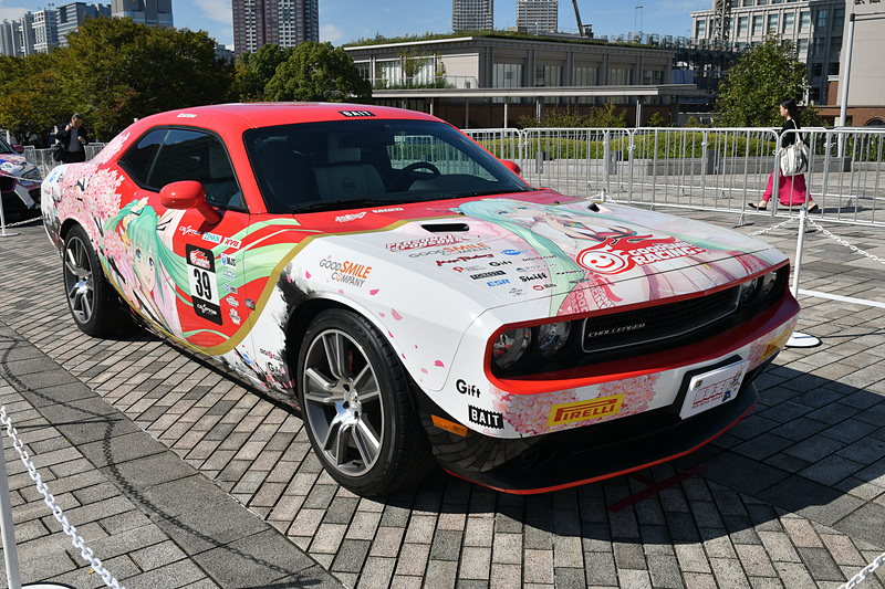 痛車天国「ダッジ チャレンジャー」