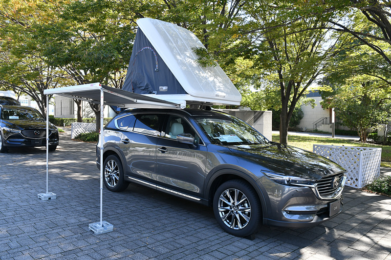 愛犬とのドライブを快適にする用品装着仕様の「MAZDA RX-8」