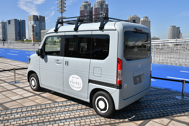 「ホンダ N-VAN 似顔絵アートスタンド」